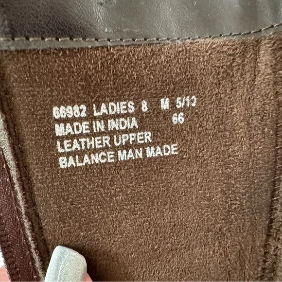 Clarks Brown Leather Riding Boots Harness Strap Mid Calf Women’s 8 Classic - Picture 10 of 14